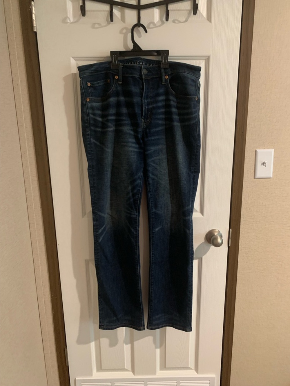 American Eagle Outfitters Men's Dark Blue Straight Jeans